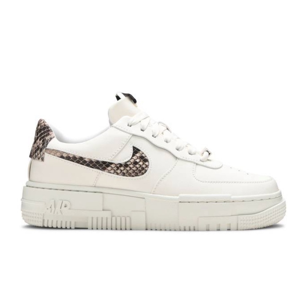 Wmns Air Force 1 Pixel SE 'Sail
Snake' size 8.5